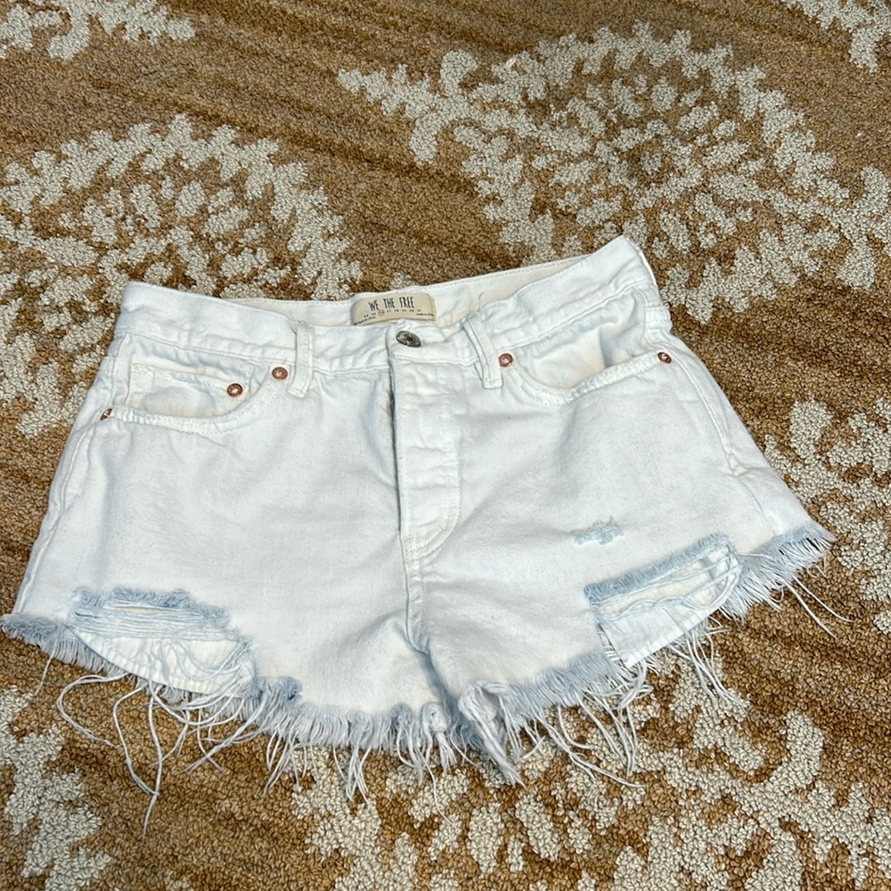 We The Free, Free People shorts. Size 26. White washed denim